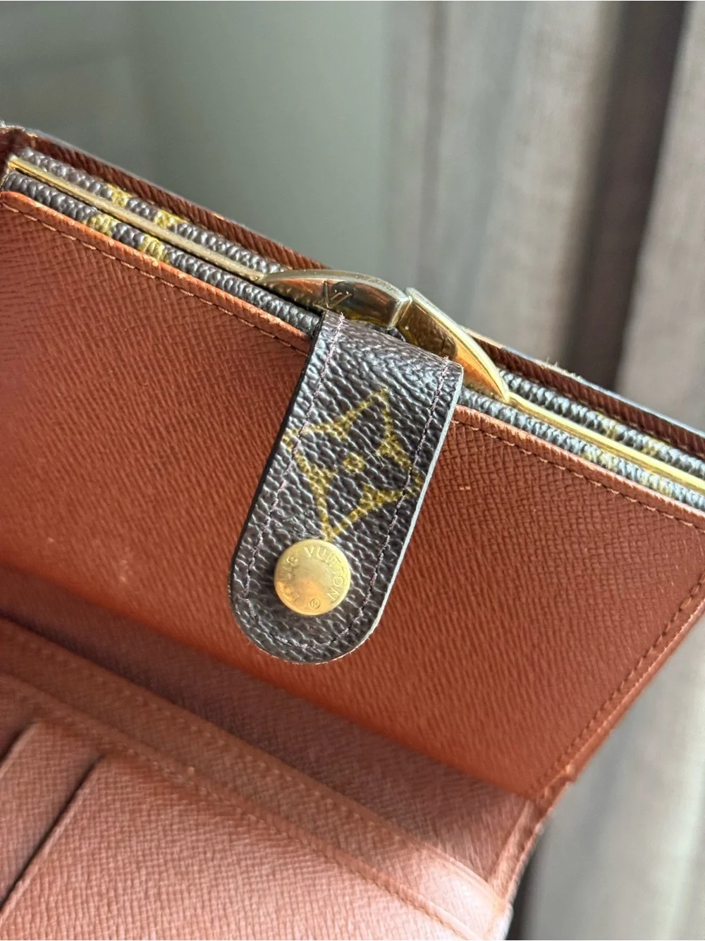 Authentic Louis Vuitton Monogram Canvas Card & kisslock Key Holder wallet